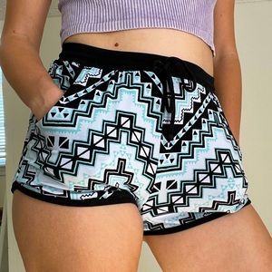 No Boundaries Shorts with Pockets, Size Medium 7-9, Black, White, and Light Teal